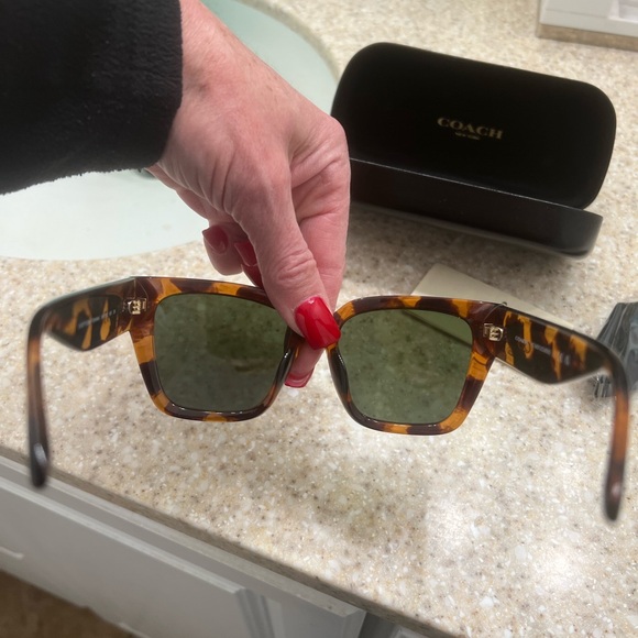 Coach cat eye sunglasses - Picture 6 of 7